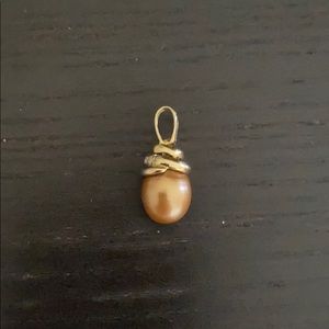 Freshwater Pearl set in 14K Gold w/ Diamond Chips